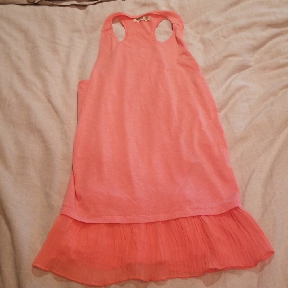 Hollister Tank
